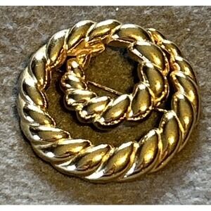 Vtg Erwin Pearl Brooch Gold Tone Twisted Double Rope Circle Pin E.Pearl 80's 7/8